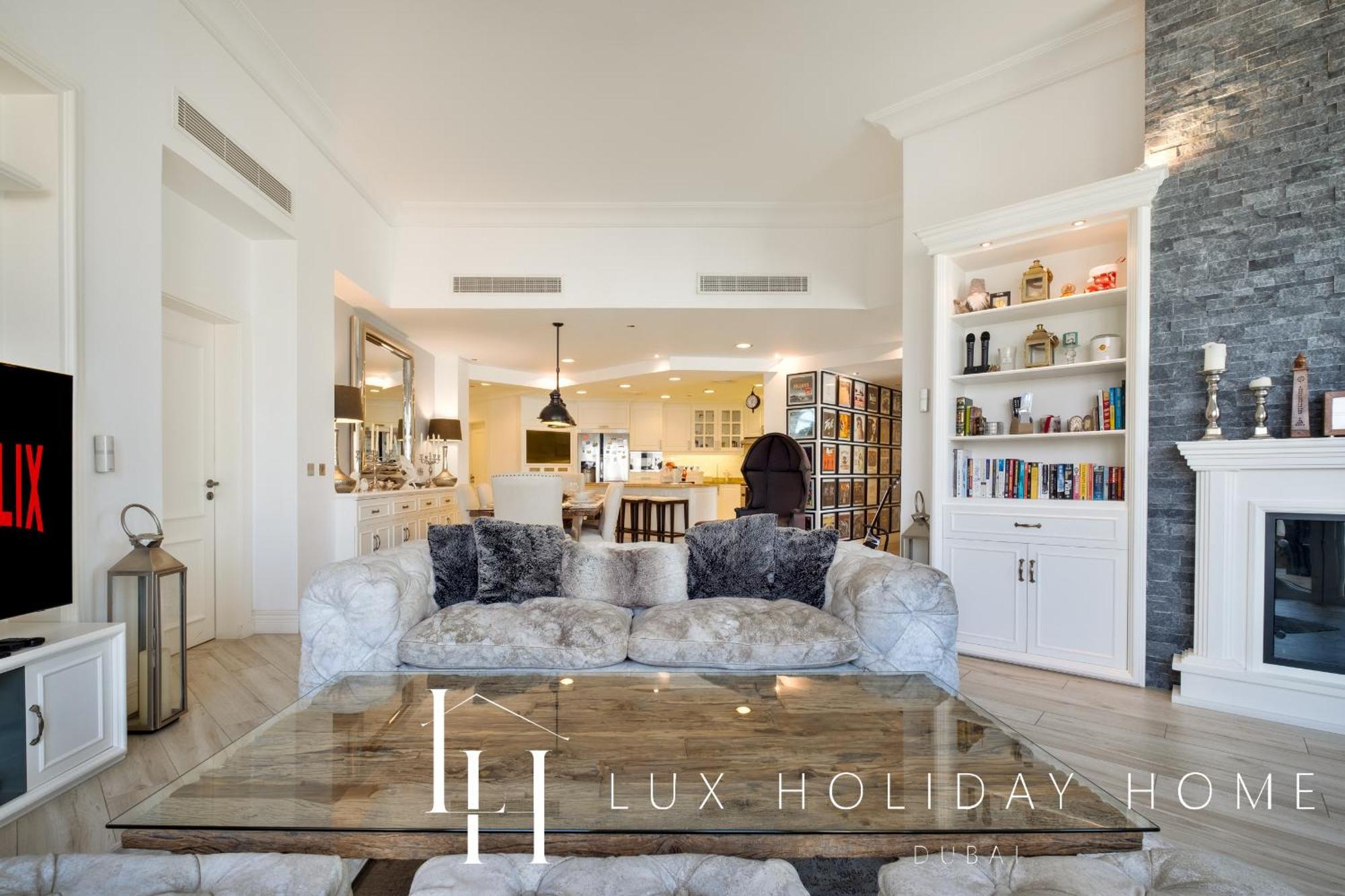Lux The Shoreline Sea View Apartment *