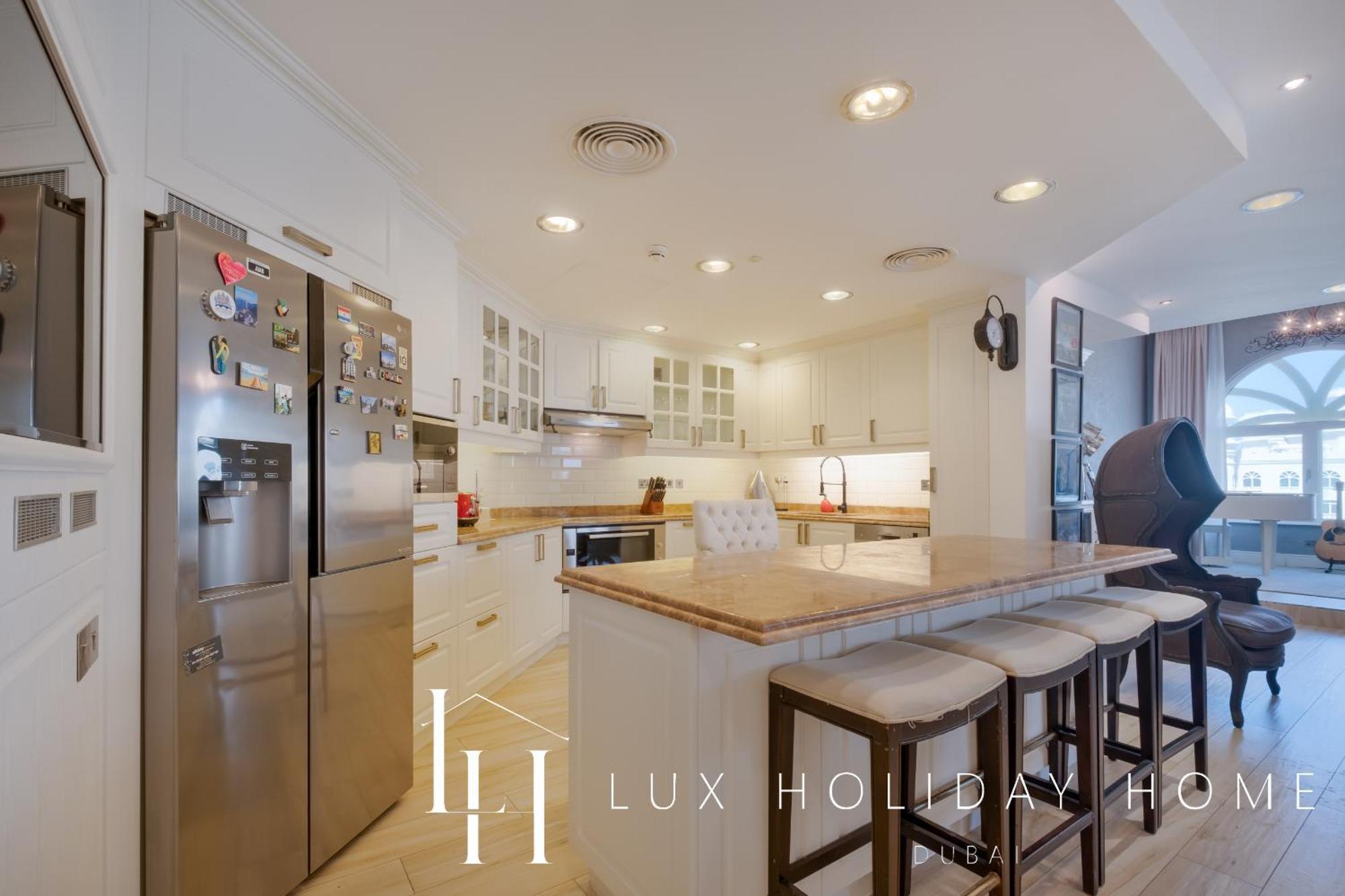Lux The Shoreline Sea View Apartment Dubai