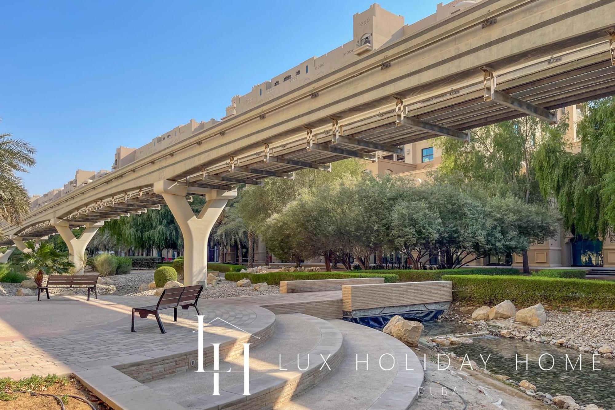 Lux The Shoreline Sea View Apartment Dubai