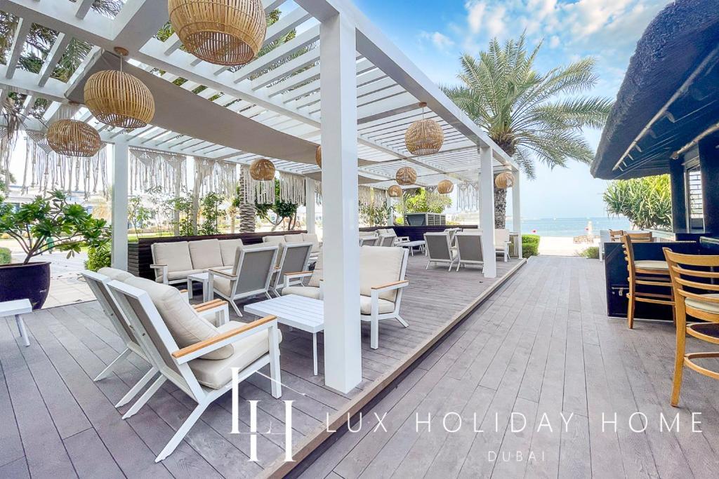 Lux The Shoreline Sea View *